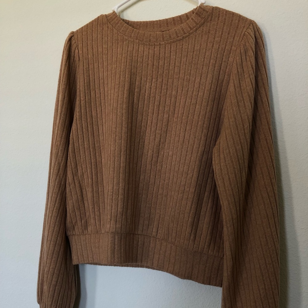 Super Soft Light Brown/Tan Sweater Size L